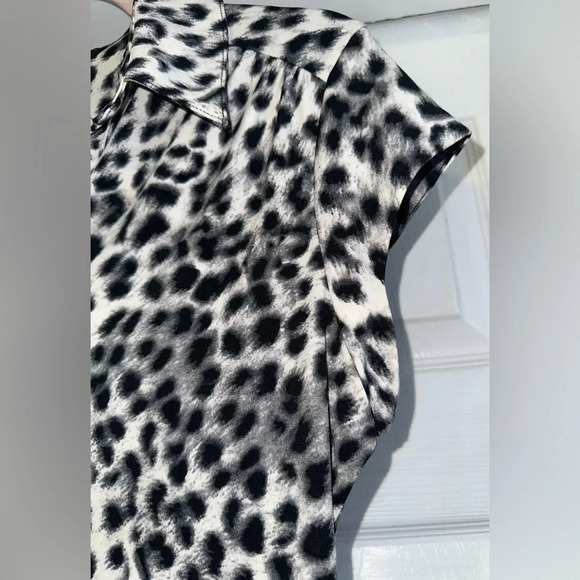 Women's Alfani Leopard Print Petite Blouse, Cap Short Sleeve - Picture 5 of 8